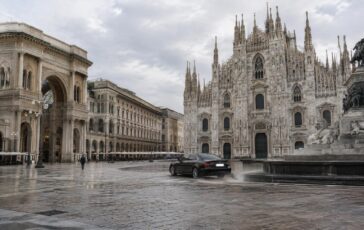 Inseguimento a Milano: Corona e De Martino, chi dice la verità?