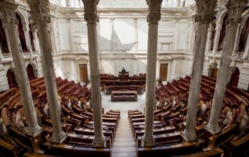 Legge elettorale e voto di fiducia: il nodo di Montecitorio