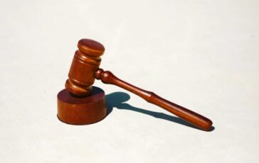 L'accusa dell'ex marito di una famosa attrice