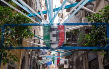 panni stesi francia napoli