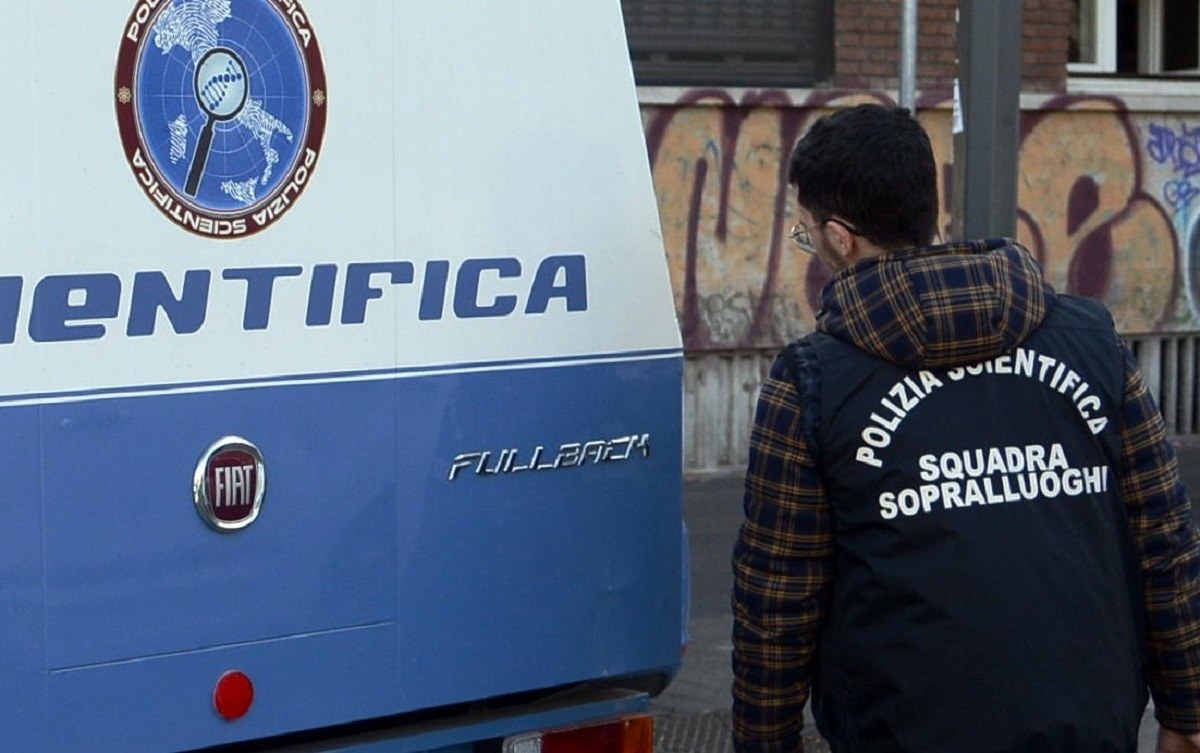 Roma, uccide la moglie di 87 anni e si suicida: le prime ipotesi