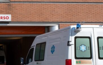 Muore durante il turno di lavoro: infermiera indagata