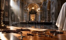 Solidarietà nazionale per il Papa durante l’intervento chirurgico