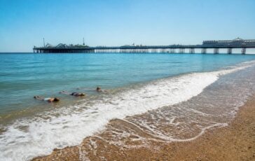 Suicidio collettivo: tre sorelle annegate a Brighton in maggio