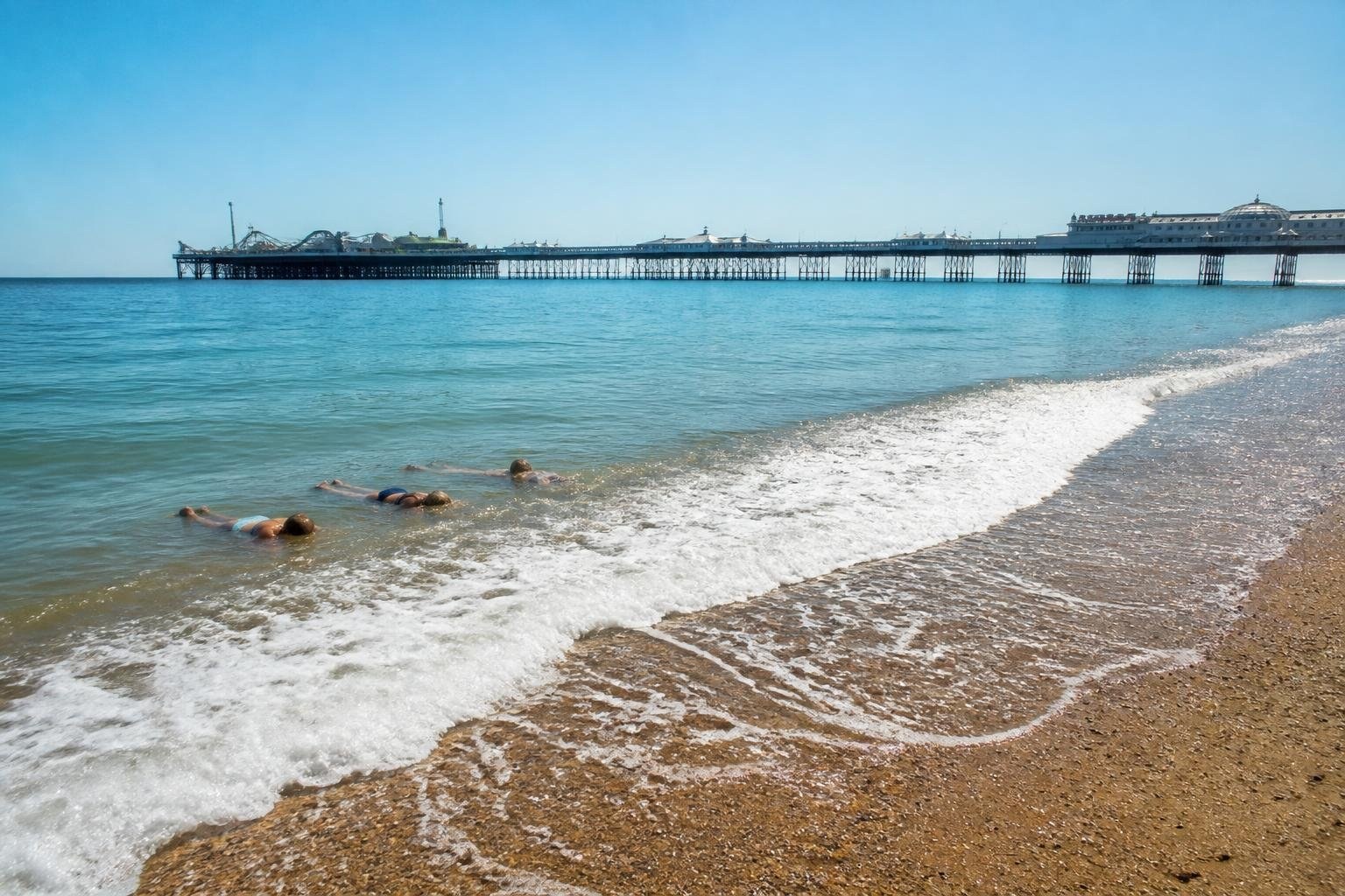 Suicidio collettivo: tre sorelle annegate a Brighton in maggio