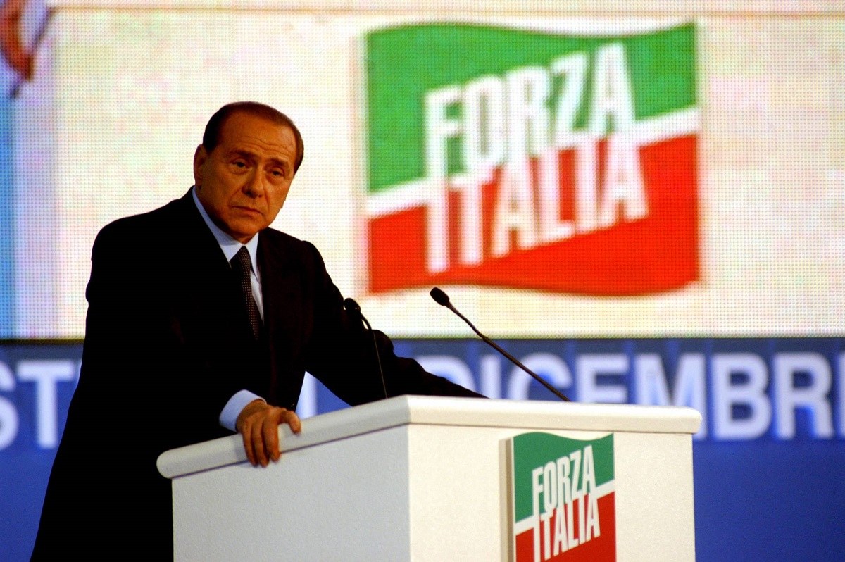 Tentata estorsione a Silvio Berlusconi, chiesti tre anni e mezzo di carcere per l’ex gieffina