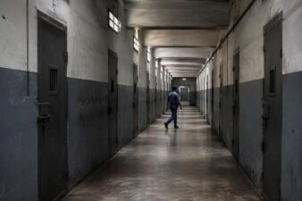 Tentato suicidio in carcere a Modena: cosa è successo