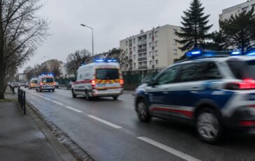 Trappes e La Verrière, attentato letale: Macron in visita alle vittime