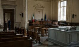 Uomo di 55 anni patteggia due anni per diffusione di foto intime