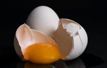Uova ritirate dai supermercati: rischio Salmonella