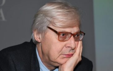 Vittorio Sgarbi ricoverato: il racconto della compagna