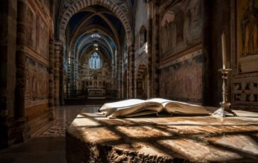 Zuppi a San Francesco: dialogo e diritto contro la cultura del potere