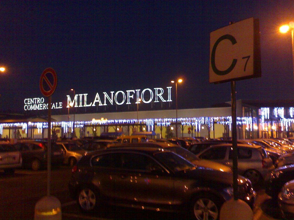 Centro commerciale MilanoFiori aperto 26 dicembre?