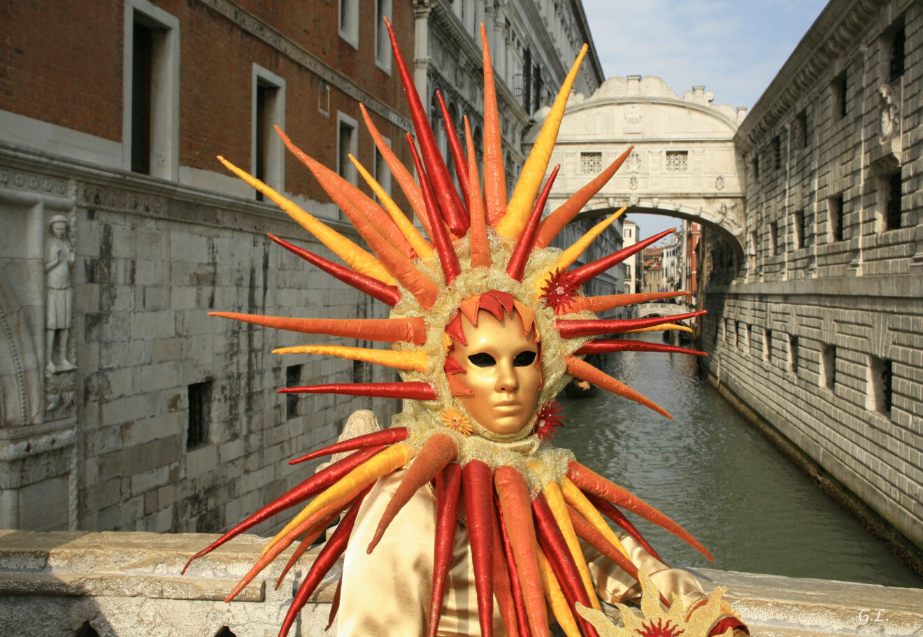 ci sono offerte volo + hotel Carnevale Venezia 2015 su lastminute?