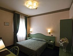 hotel villa venezia - hotel.info