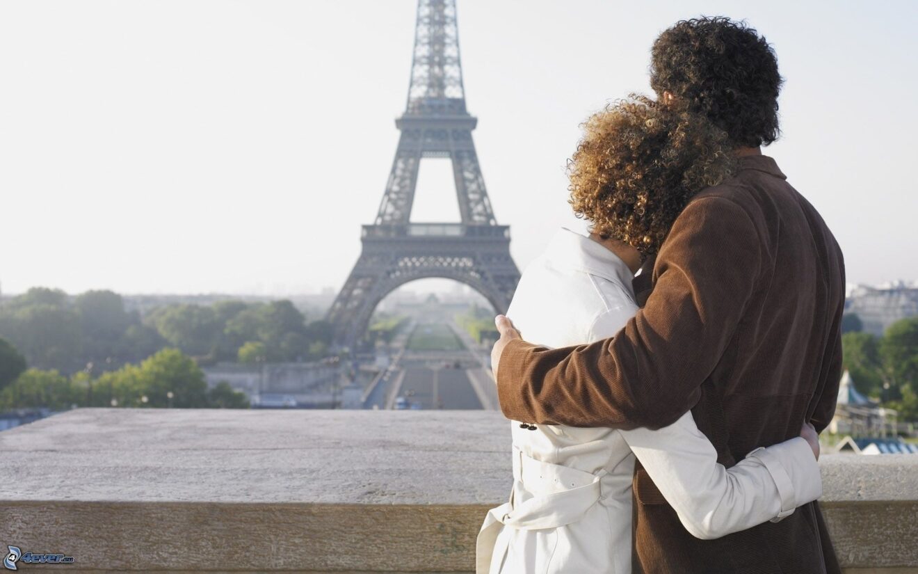 ci sono offerte volo+hotel Parigi San Valentino 2015 eDreams?