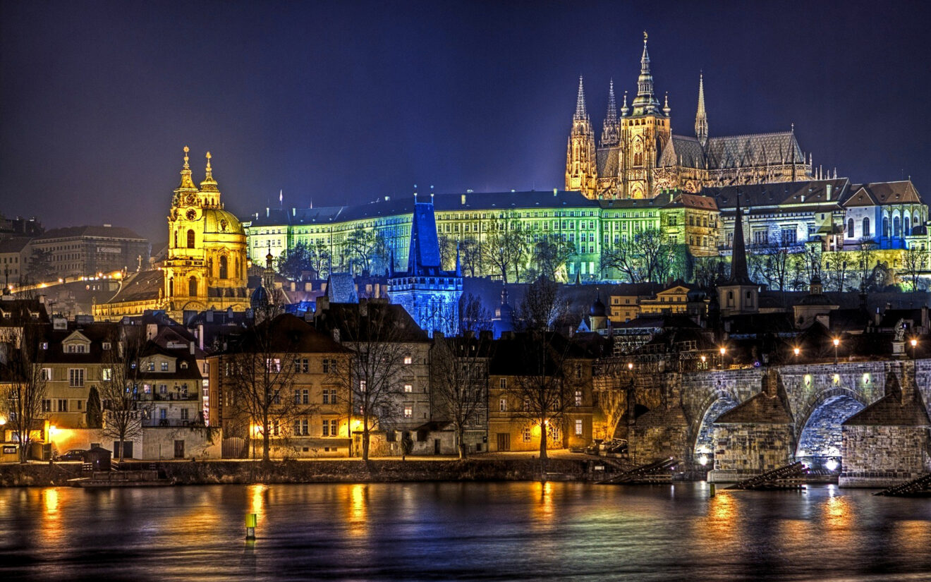Offerte lastminute Pasqua volo Praga da 275 euro