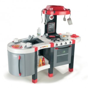 Per lei la fantastica cugina SMOBY Cucina Baby Chef Super 24011 a soli 115,42 euro per aiutare la mamma a cucinare ottimi pranzetti!
