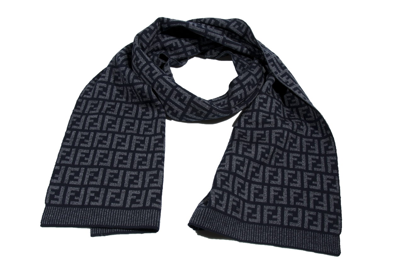 Sciarpa Fendi: prezzo basso