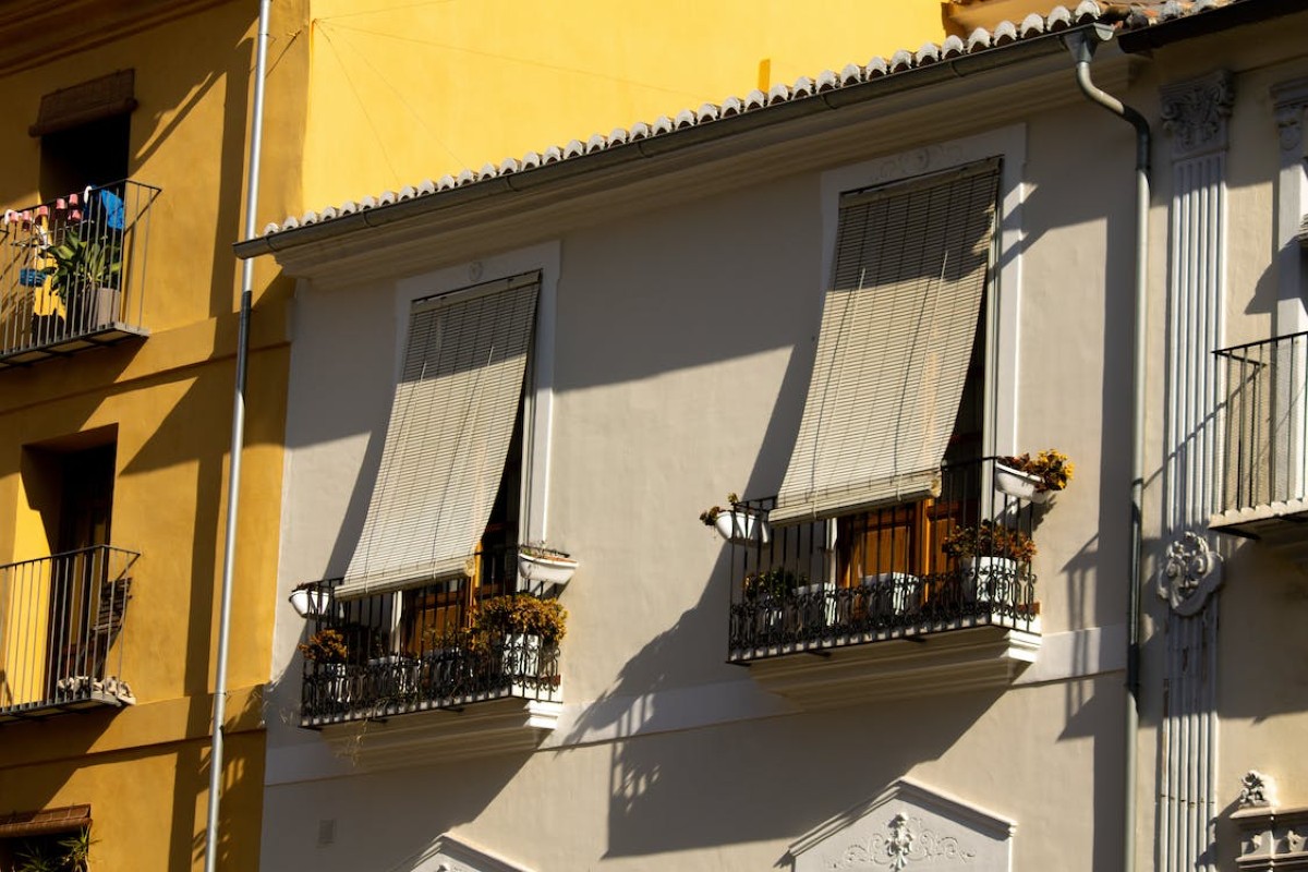 Tende da sole: i modelli migliori per la casa