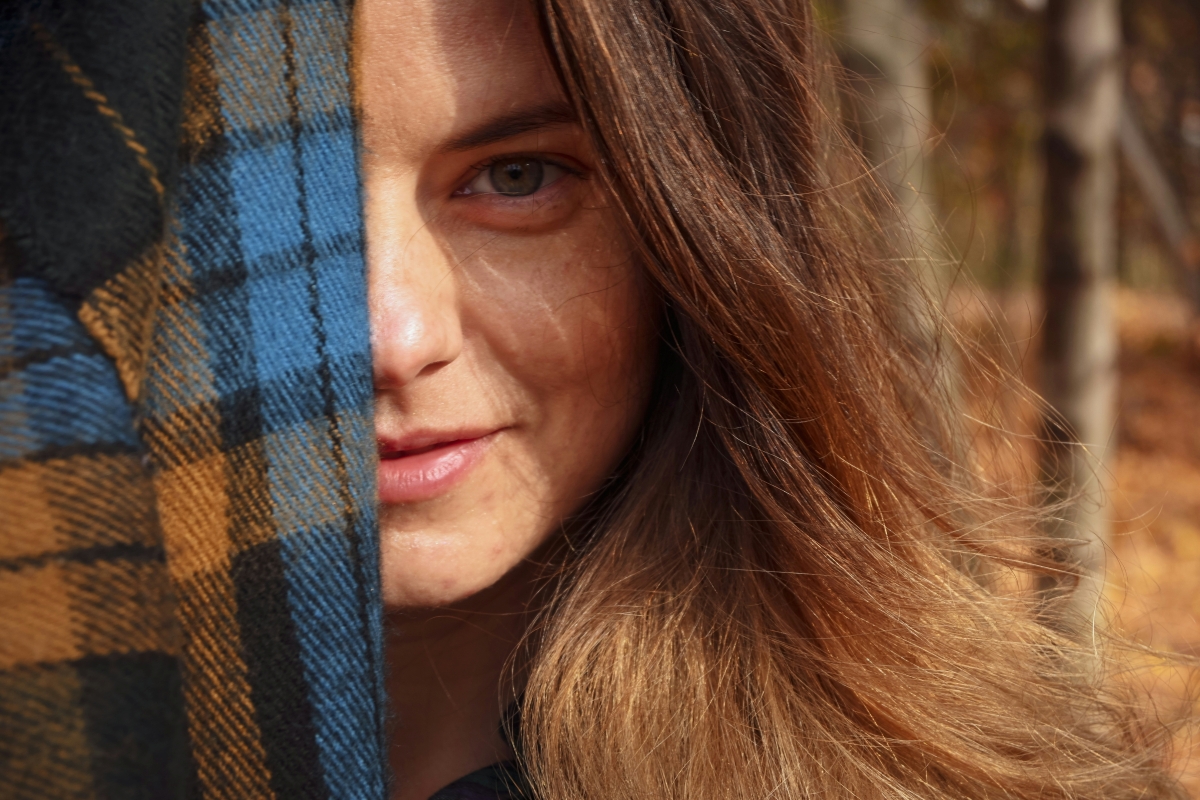 Capelli che cadono? I migliori trattamenti anticaduta da provare quest’autunno