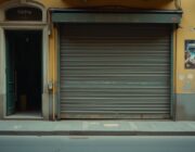 La crisi commerciale di Via Roma: negozi che chiudono e sfide per il centro storico