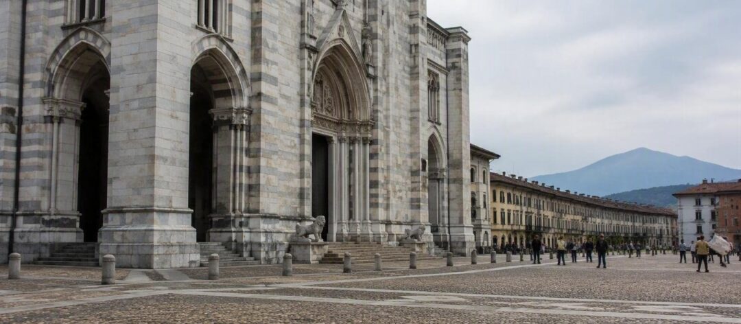 Saluto romano a Biella e Trino: le reazioni e le polemiche