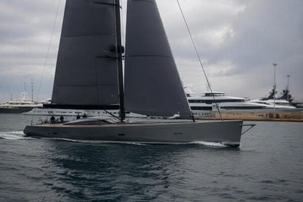 MAX Orbit di Peplink: connettività ultra stabile per superyacht al Salone Nautico