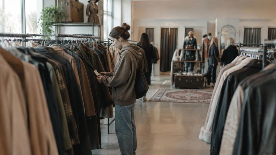 Outlet abbigliamento: guida pratica a sconti autentici