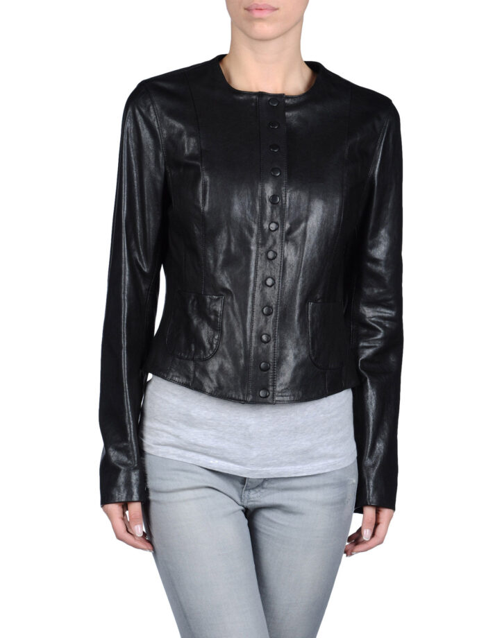 Saldi fino al 60% da Yoox