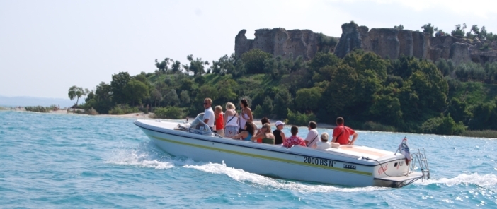 Sconti online per Tour in motoscafo della penisola di Sirmione
