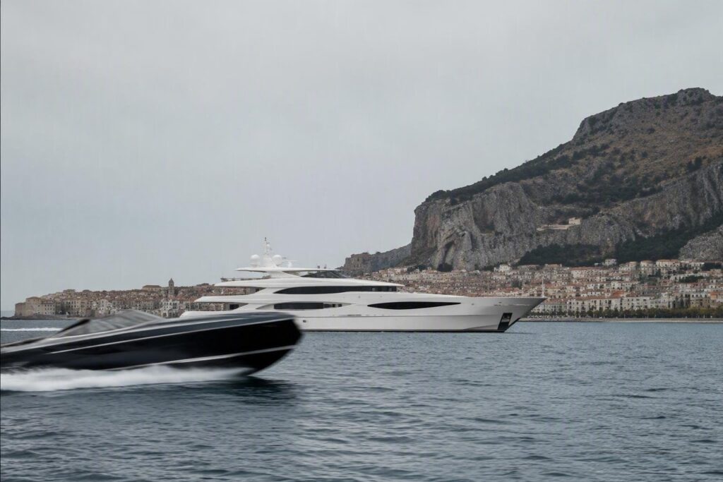 Lo yacht Charade a Cefalù: caratteristiche e itinerari