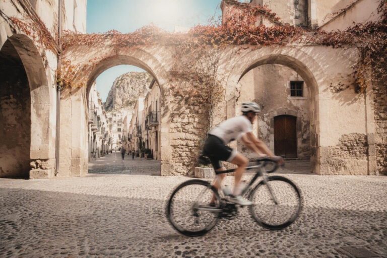 Scopri Cefalù d’autunno: arte, musica e gastronomia senza la folla
