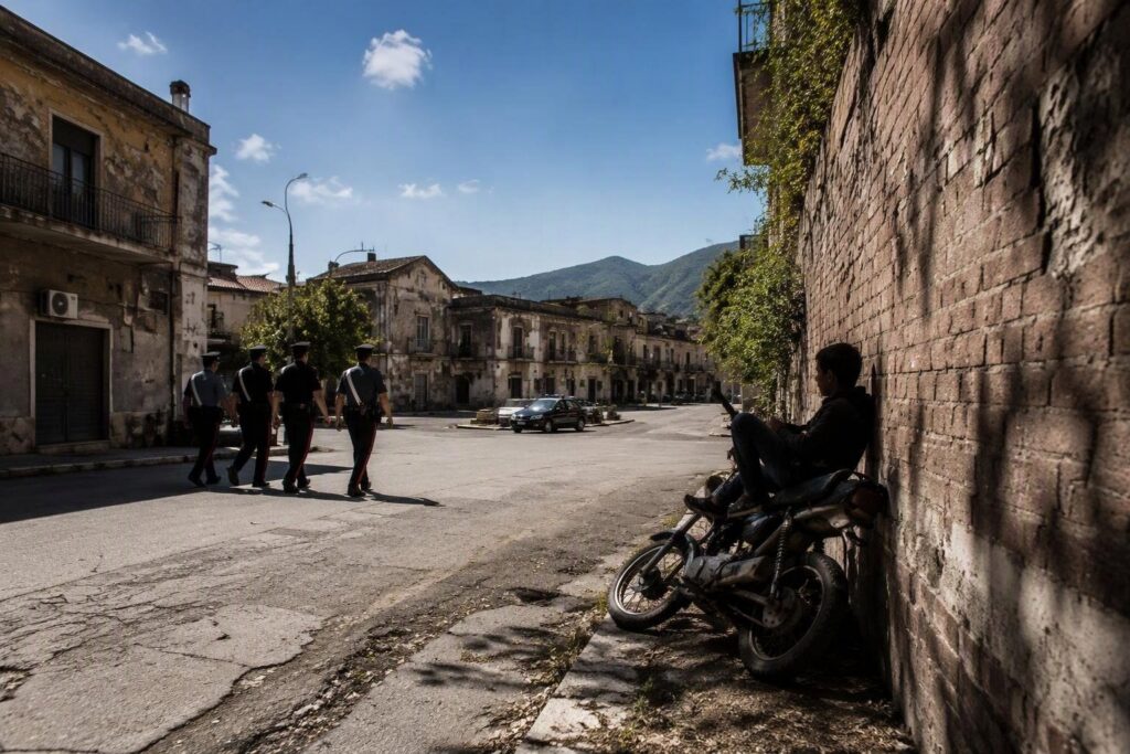 Incidente a via Castelforte: 15enne inseguito dai carabinieri