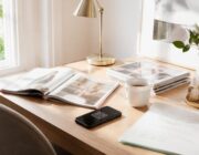 Come riconoscere clickbait, bias e foto costruite nel gossip