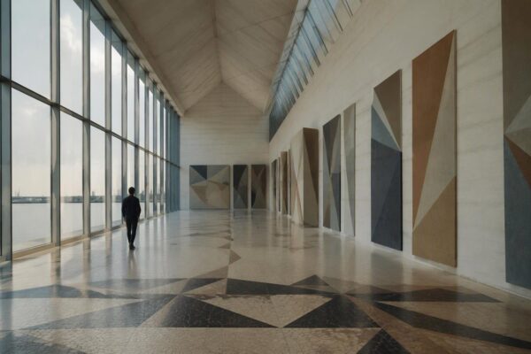 La nuova opera di Taus Makhacheva al Padiglione UAE della Biennale