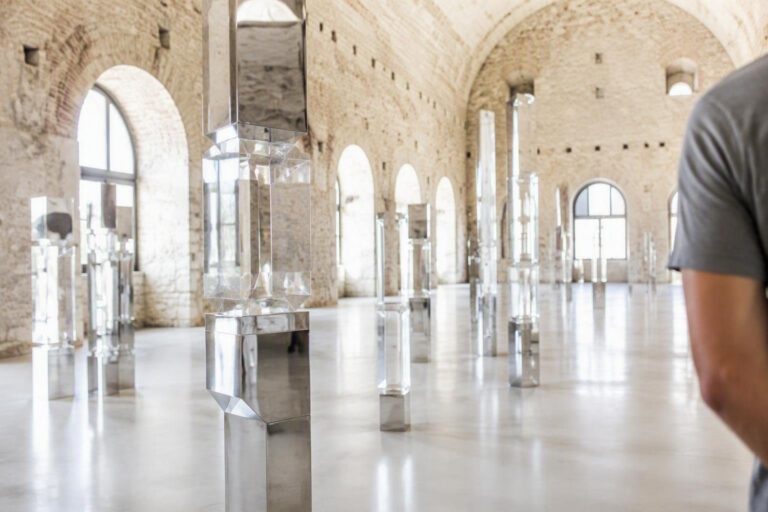 Arte contemporanea a Perugia: la quinta edizione di “Oltre i Confini” celebra San Francesco