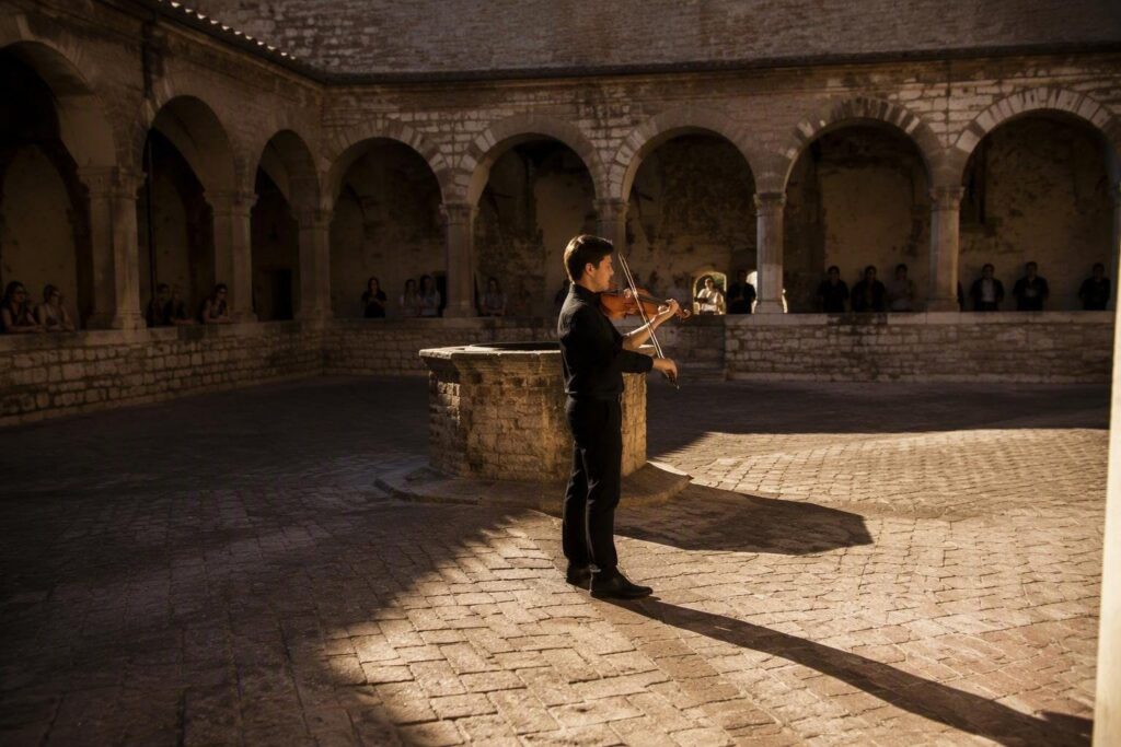 Assisi celebra la 12ª edizione del Cortile di Francesco