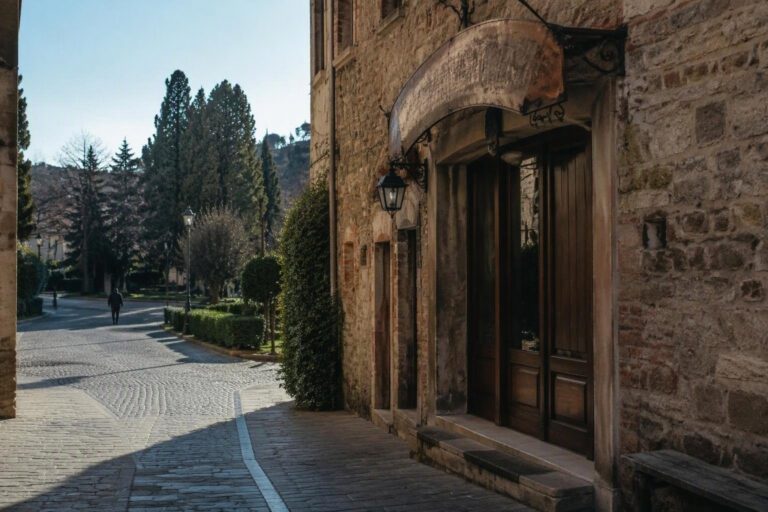 Misure restrittive contro violenze e spaccio nei pressi dei bar umbri