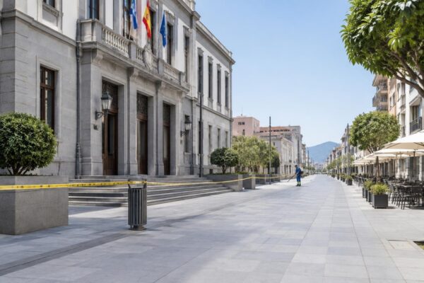 Campaña municipal contra roedores e insectos en Centro-Ifara