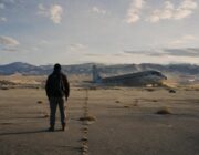 Differenze tra il libro e il film The Dog Stars: un viaggio post-apocalittico