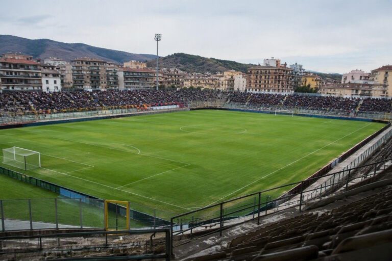 Serie C: trasferta vietata ai tifosi della Cavese residenti in provincia di Salerno