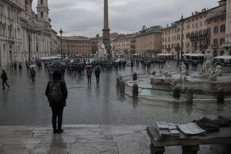 Guida “Safer in the street” e proteste ogni sabato in Italia