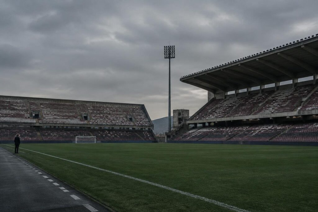 Il tecnico Serse Cosmi licenziato dalla Salernitana: stop all’avvio di campionato