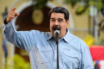 Venezuela, ira Caracas: “Raid Usa per avere il nostro petrolio”