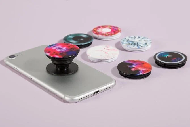 Cosa sono i PopSocket? 8 motivi per cui dovresti prendere in considerazione l’acquisto di uno