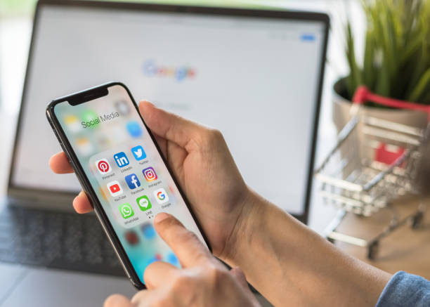 Come utilizzare i social media per il networking e l’avanzamento di carriera