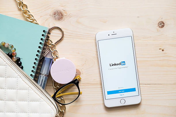 Come i social media possono danneggiare la tua ricerca di lavoro e la tua futura carriera