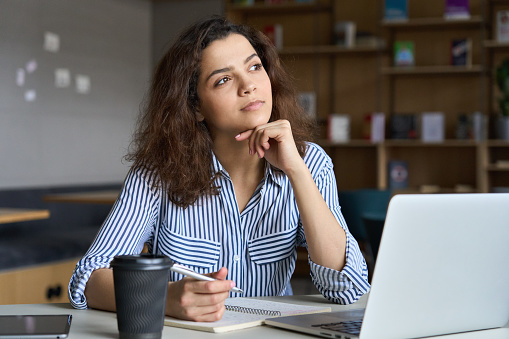 Come lasciare il tuo lavoro insoddisfacente e condurre la carriera dei tuoi sogni