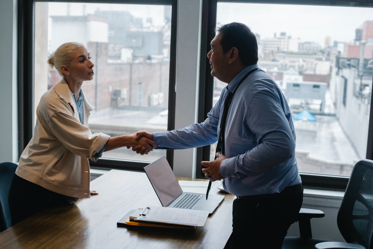 Come andare ben oltre al lavoro per il successo professionale